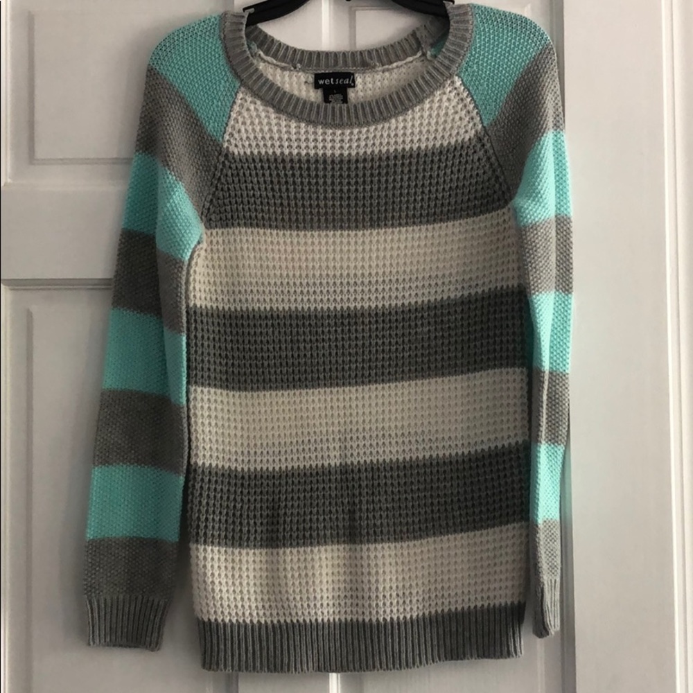 Wet seal sweater